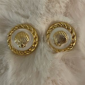 Vintage NWOT Lilly Pulitzer Stud Earrings